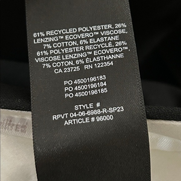 Aritzia The Effortless Pant - (Re)ssential in Black size 4 - Picture 8 of 8